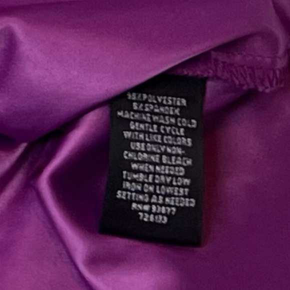 Nicole Miller Ruffle Neckline Tank Top Sleeveless Blouse Solid Purple Pullover M - Picture 6 of 8